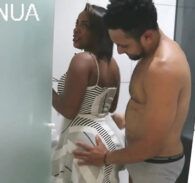 Videos de bucetas - Casada mostra a xota e libera no porno amadora